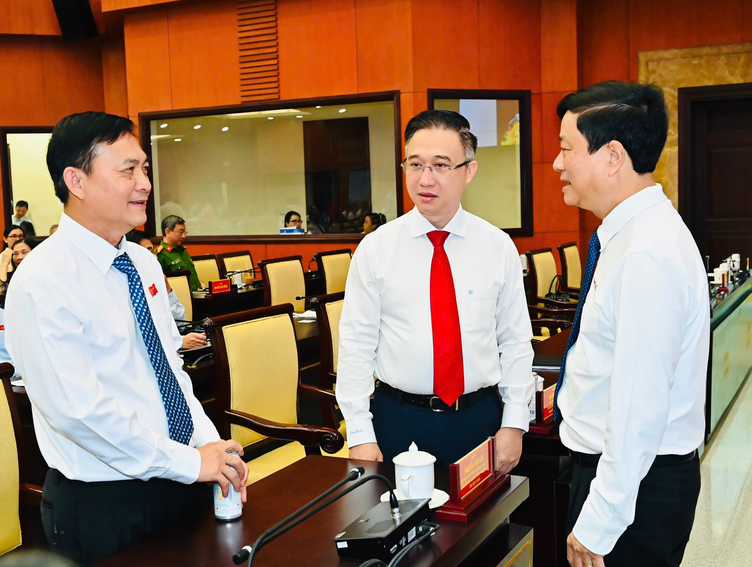 Đại biểu đề xuất xử lý những trạm thu phí bất hợp lý ở TP.HCM - 1