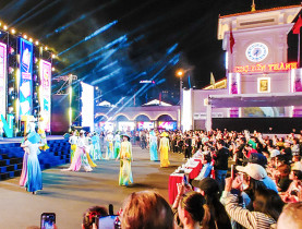  - ‘Authentic Night’ - Đêm đại sứ thăng hoa giữa lòng Sài Gòn trẻ trung và giàu bản sắc