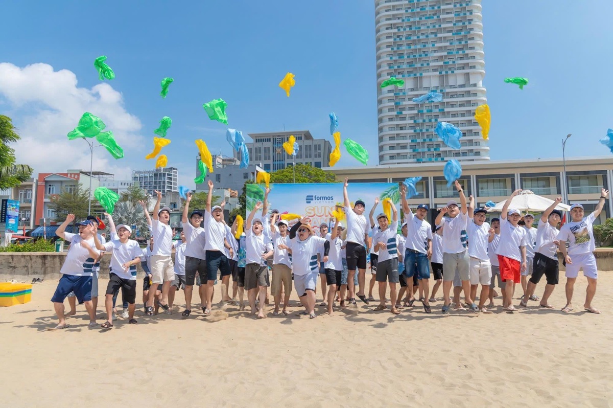 Du lịch rộn ràng bước vào Tết 2026 - 1