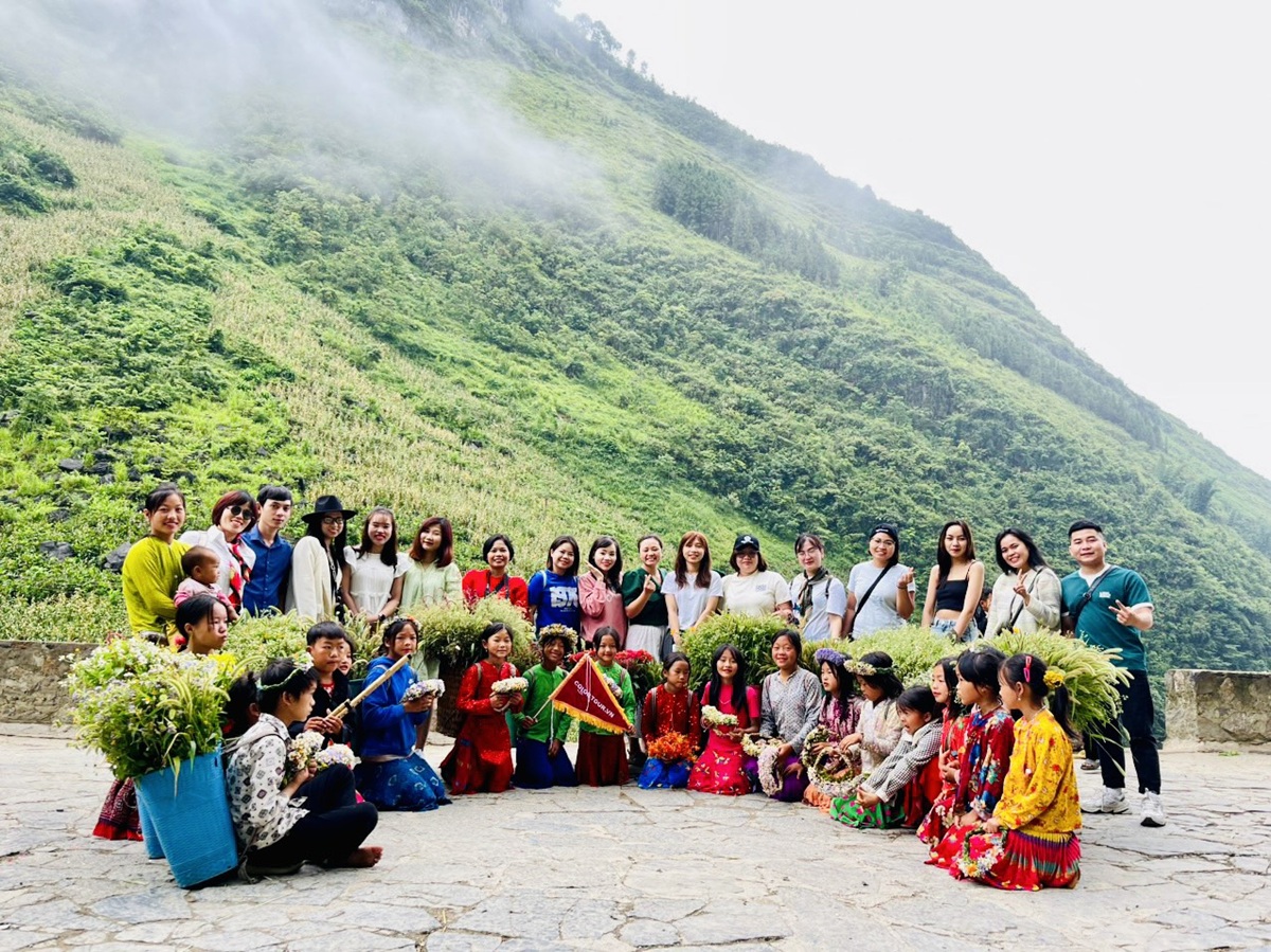 Du lịch rộn ràng bước vào Tết 2026 - 5