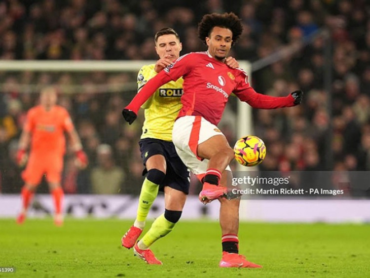 Tin mới nhất bóng đá sáng 11/12: Roma đàm phán với Man Utd về Zirkzee