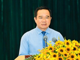  - Chủ tịch TP.HCM kỳ vọng Nghị quyết 98 sửa đổi tạo đà tăng trưởng hai con số