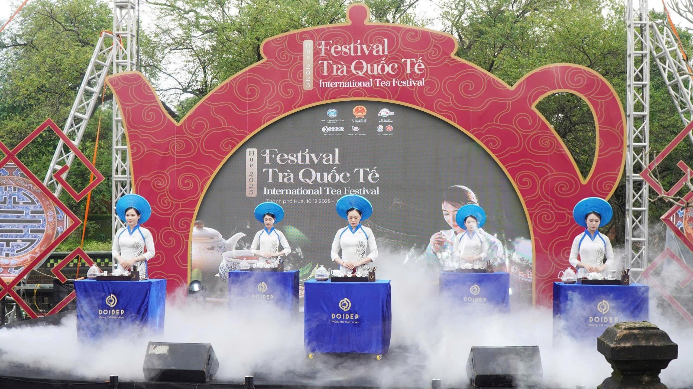 Vào Đại Nội tham dự Liên hoan Trà Quốc tế – Huế 2025 - 1