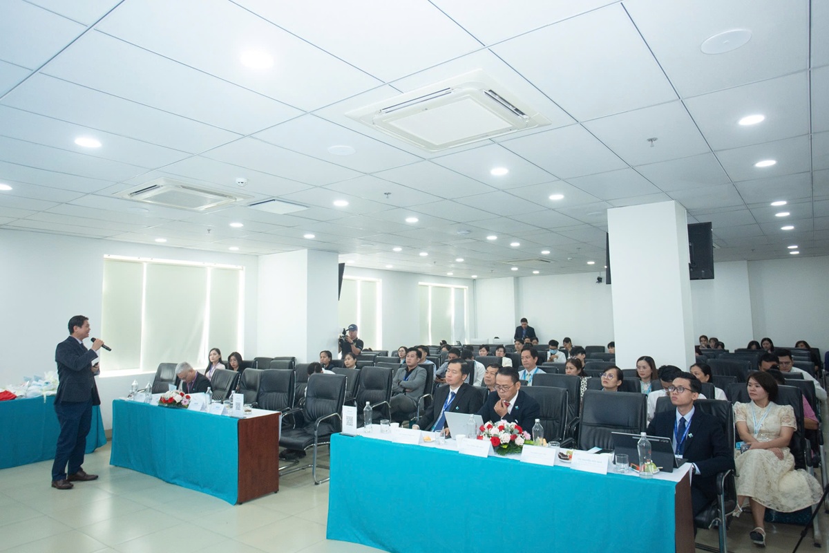 Nâng cao chất lượng chăm sóc sức khỏe trong xu thế phát triển dịch vụ y tế hiện đại - 3