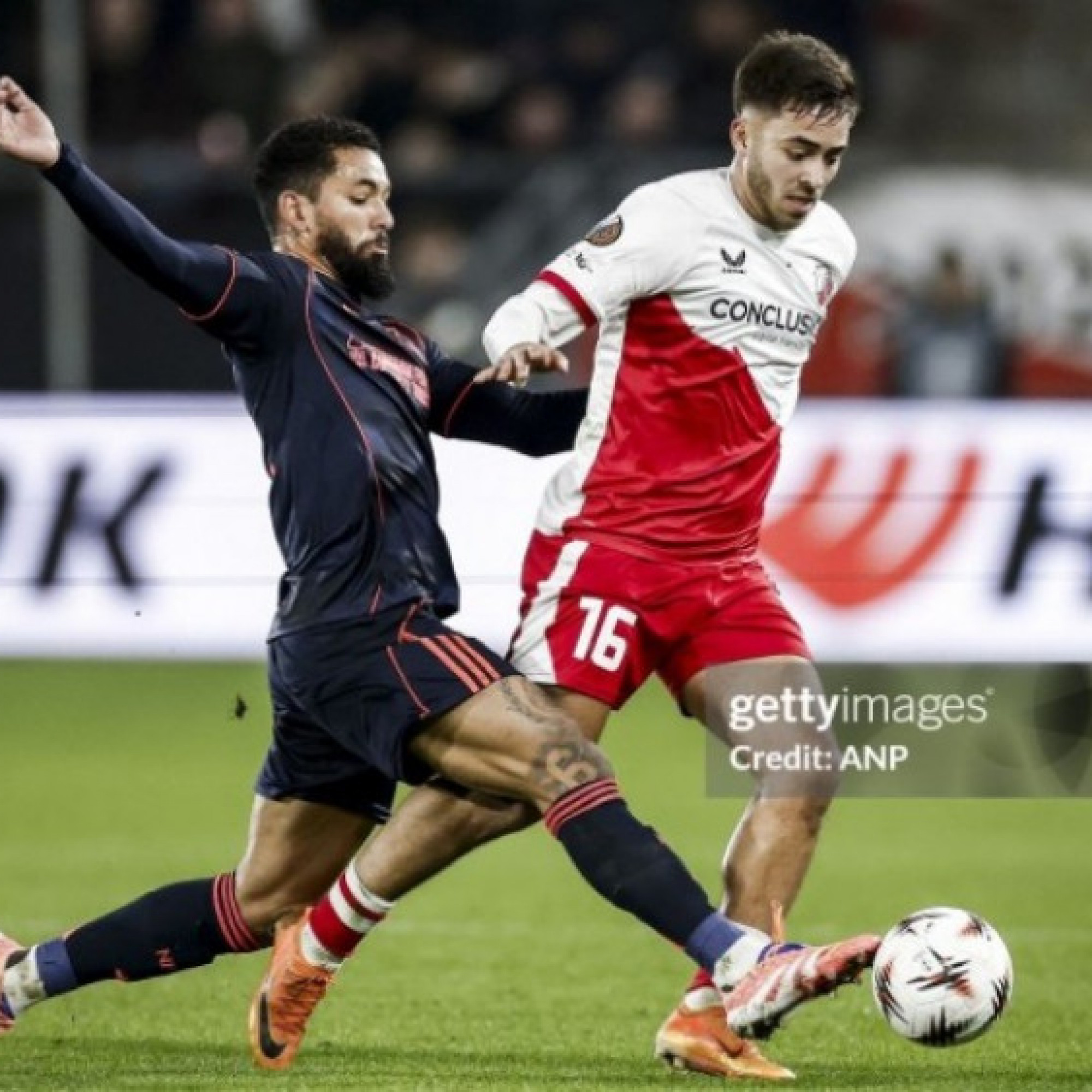  - Video bóng đá Utrecht - Nottingham: Rượt đuổi hấp dẫn, thay người đỉnh cao (Europa League)