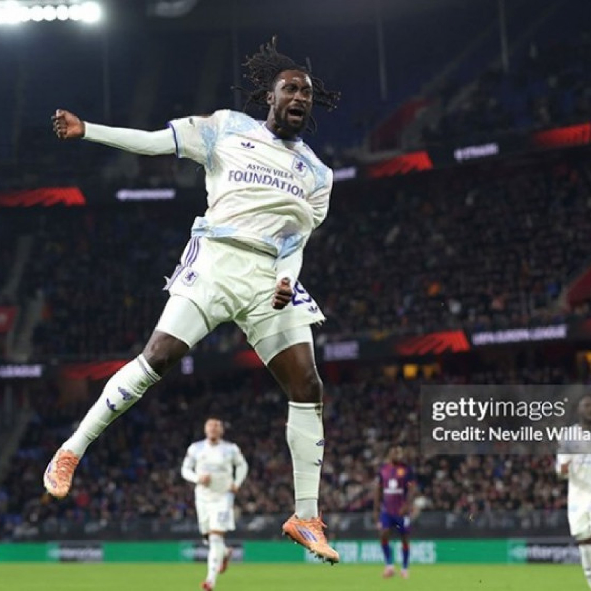  - Video bóng đá Basel - Aston Villa: Phủ đầu choáng váng (Europa League)