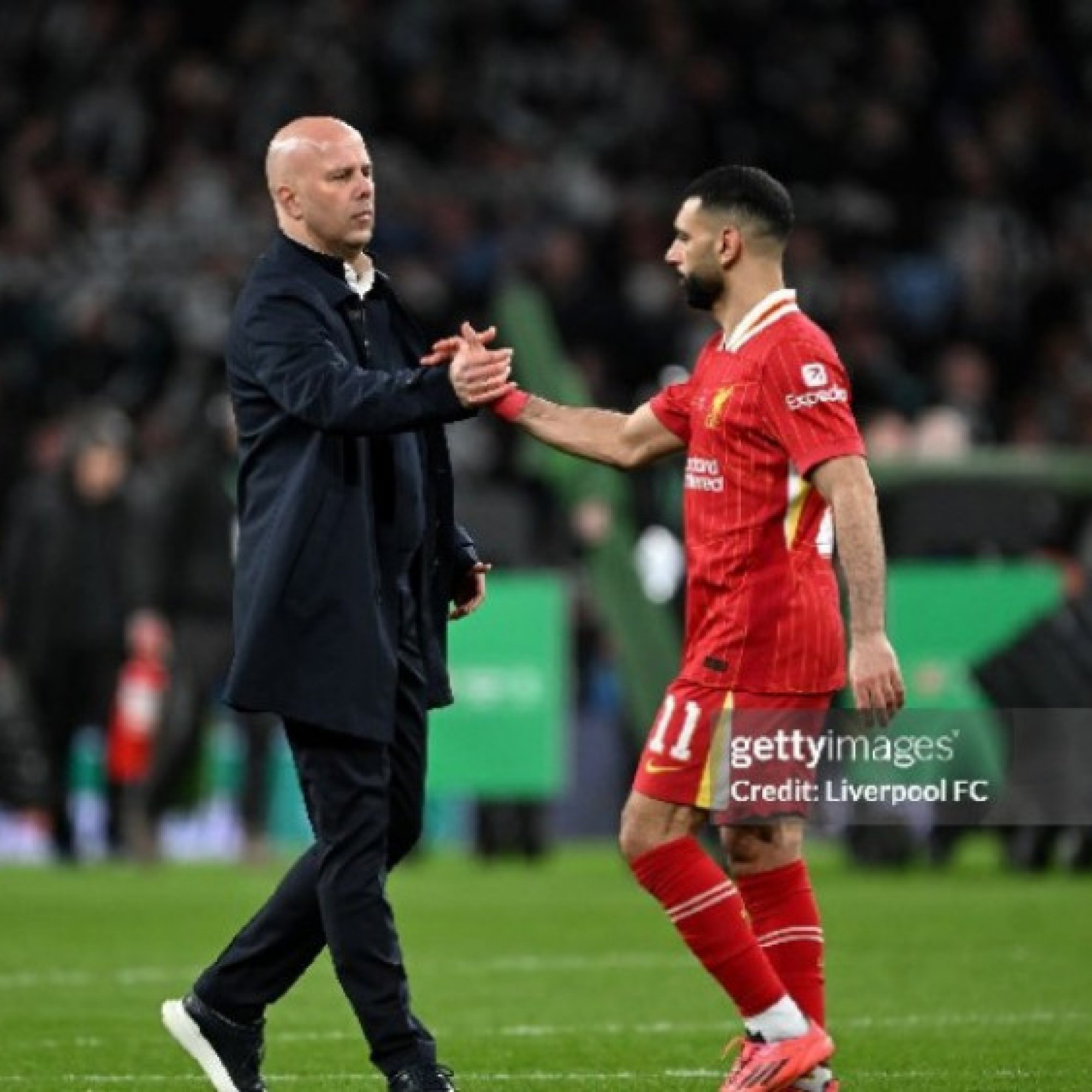  - Liverpool căng như dây đàn: HLV Slot gặp riêng Salah, nói rõ tương lai "Vua Ai Cập"