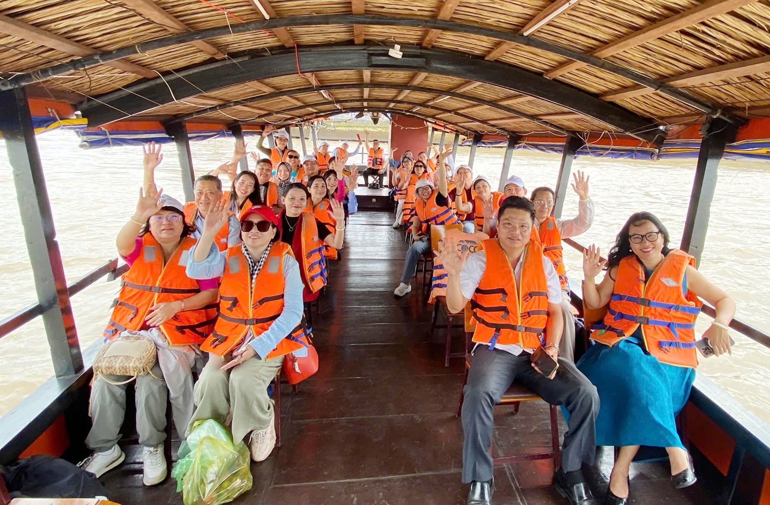 Nâng cao chất lượng, đổi mới, sáng tạo sản phẩm du lịch làng nghề - 4