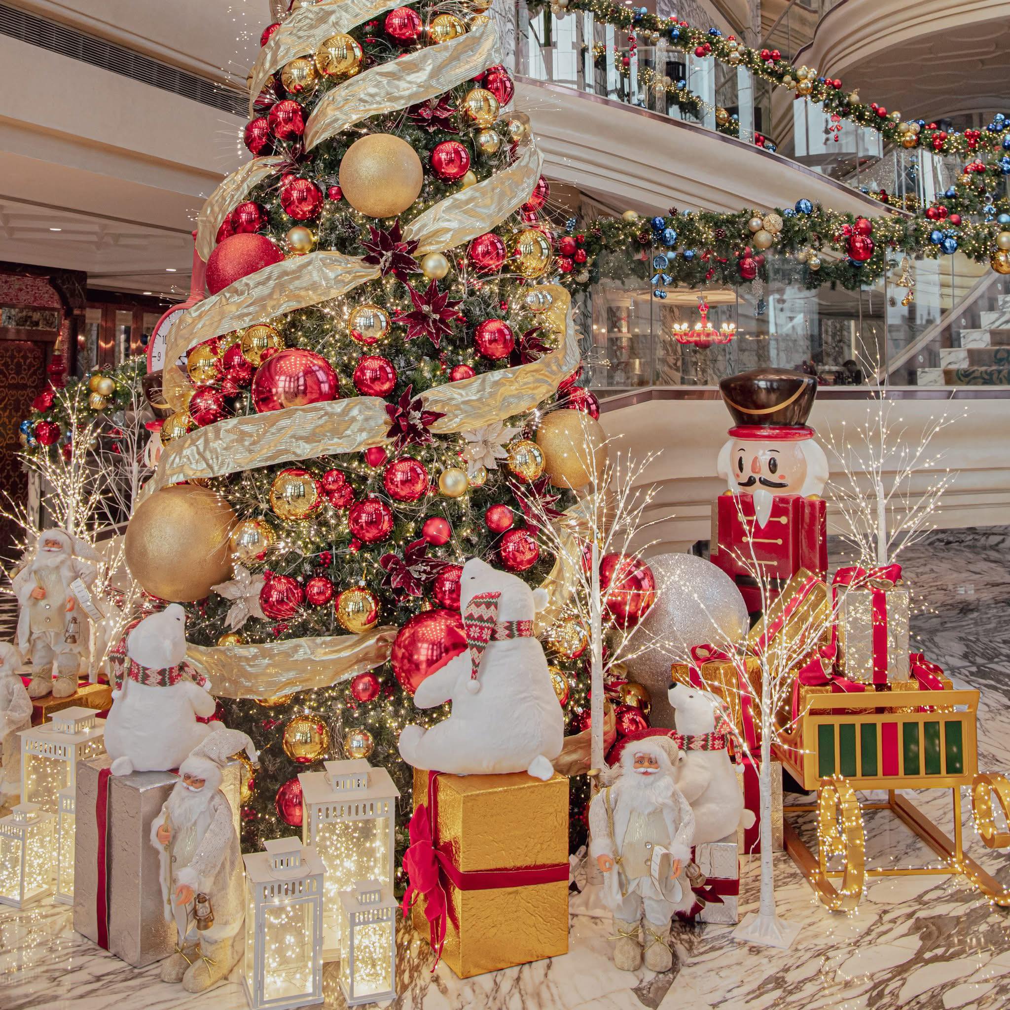 Khách sạn tại TP.HCM trang hoàng rực rỡ đón Giáng sinh - 7