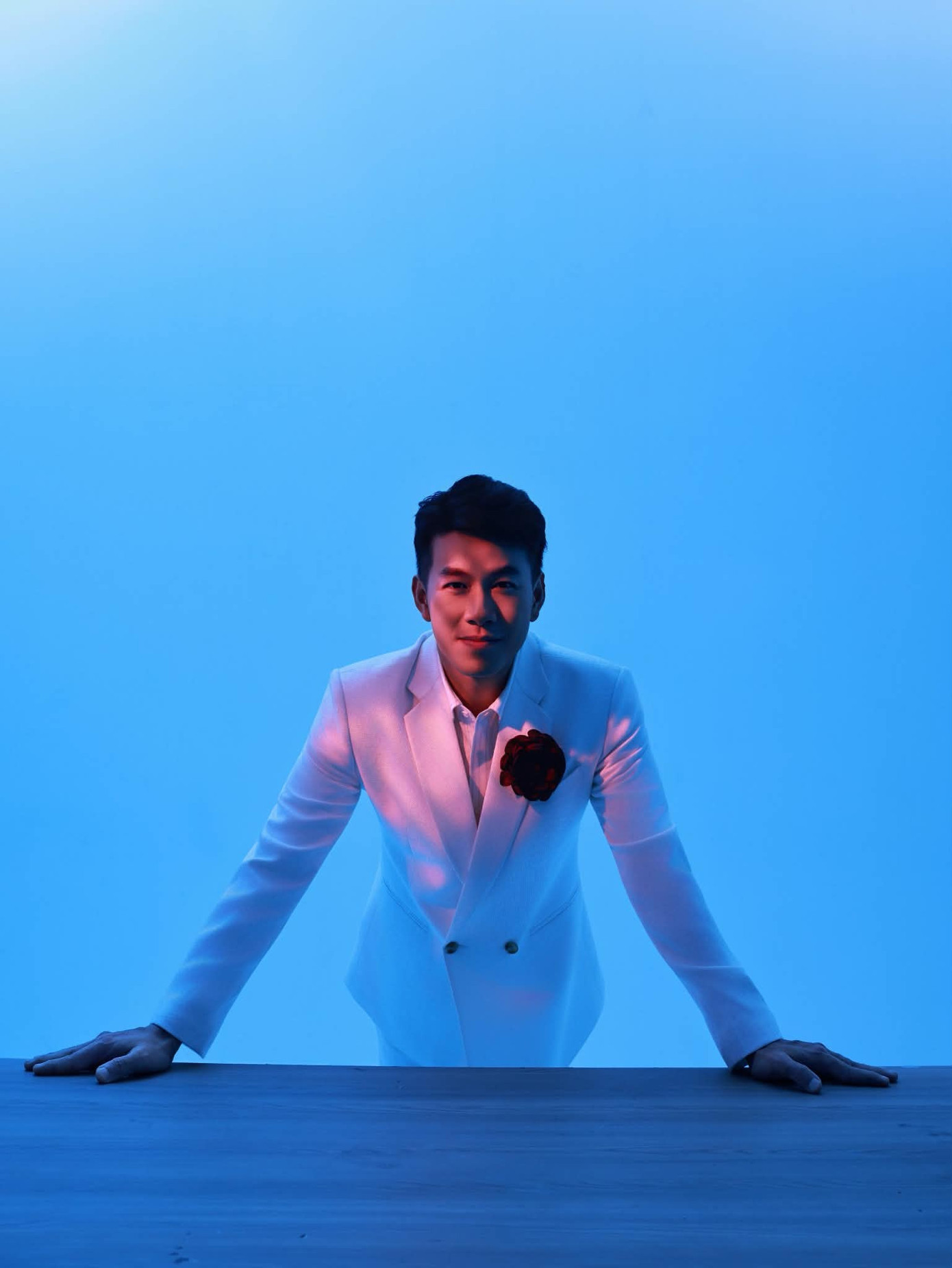 Hồ Trung Dũng kể hành trình âm nhạc qua album “Alive”, trích lợi nhuận hỗ trợ đồng bào miền Trung - 1