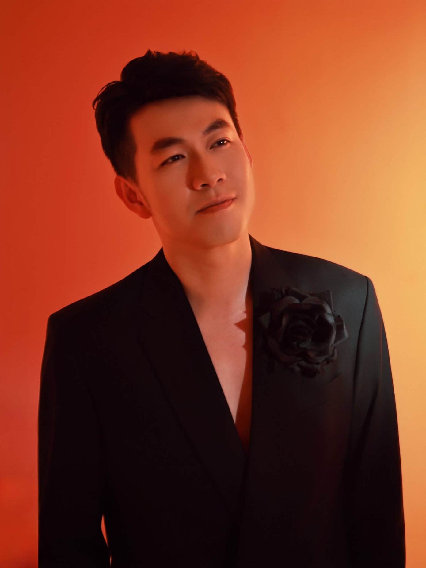 Hồ Trung Dũng kể hành trình âm nhạc qua album “Alive”, trích lợi nhuận hỗ trợ đồng bào miền Trung - 2