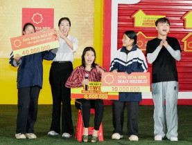  - Hoa hậu Trúc Linh và ca sĩ Huy R góp sức mang về gần 100 triệu cho các em nhỏ mồ côi