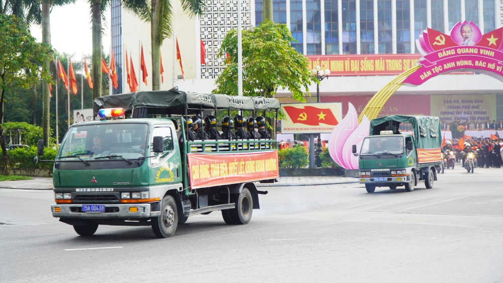Huế ra quân bảo đảm an ninh, trật tự Tết Nguyên đán - 2