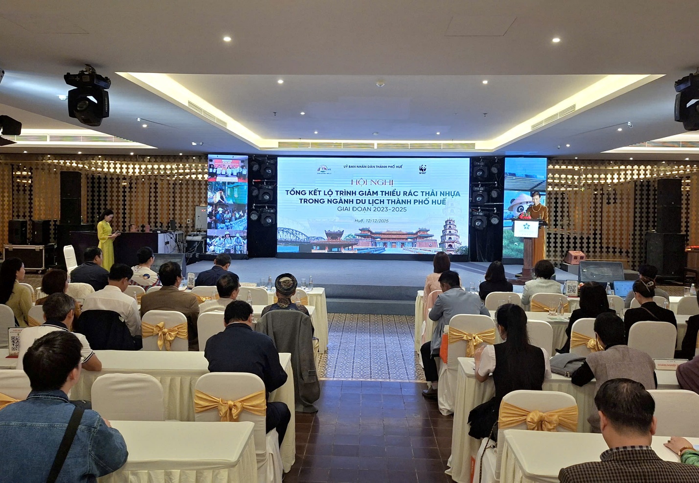 Lan tỏa phong trào giảm nhựa ở xứ Huế - 1