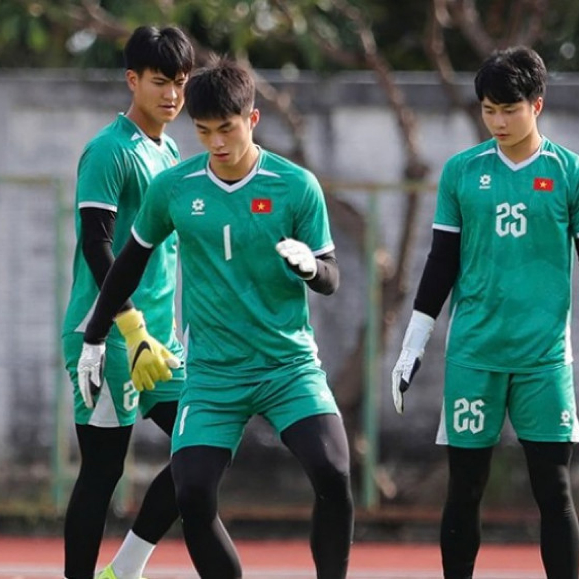  - Thủ môn Trung Kiên cảnh báo U22 Việt Nam không chủ quan trước Philippines