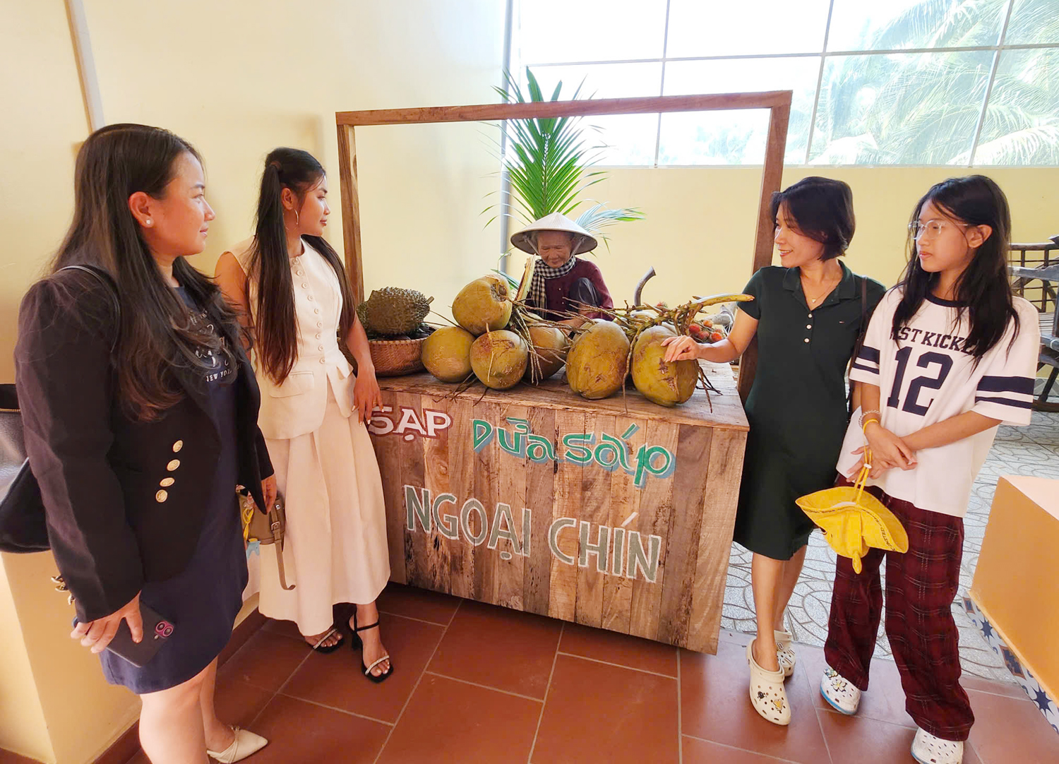 Cần Thơ tổ chức đoàn famtrip Bảo tàng Dừa sáp Trà Vinh - 2