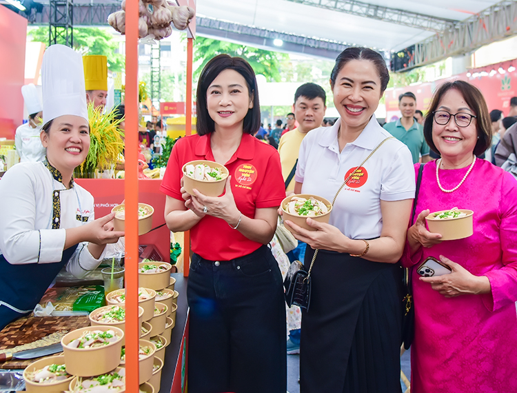 Du lịch biển - Theo dấu hương phở Việt giữa lòng TP.HCM, hành trình nâng tầm gạo Việt vươn tầm thế giới
