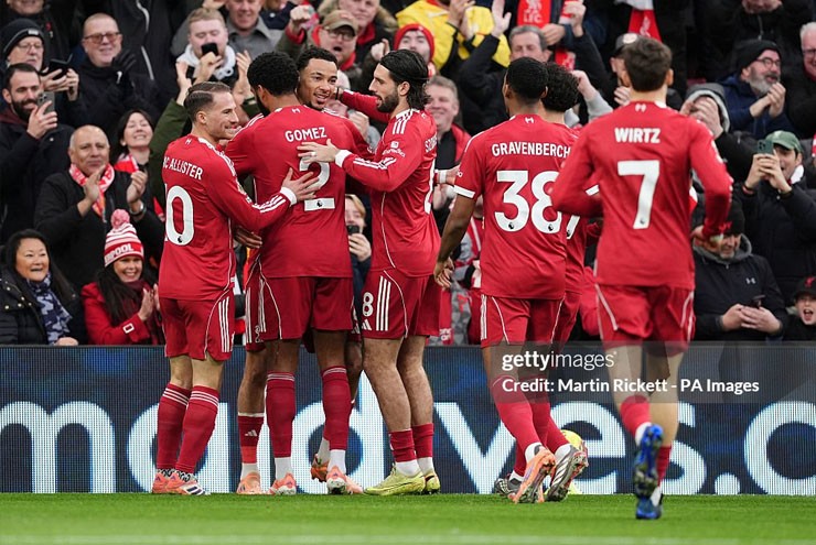 Kết quả bóng đá Liverpool - Brighton: Cú đúp thăng hoa, dấu ấn Salah (Ngoại hạng Anh) - 1
