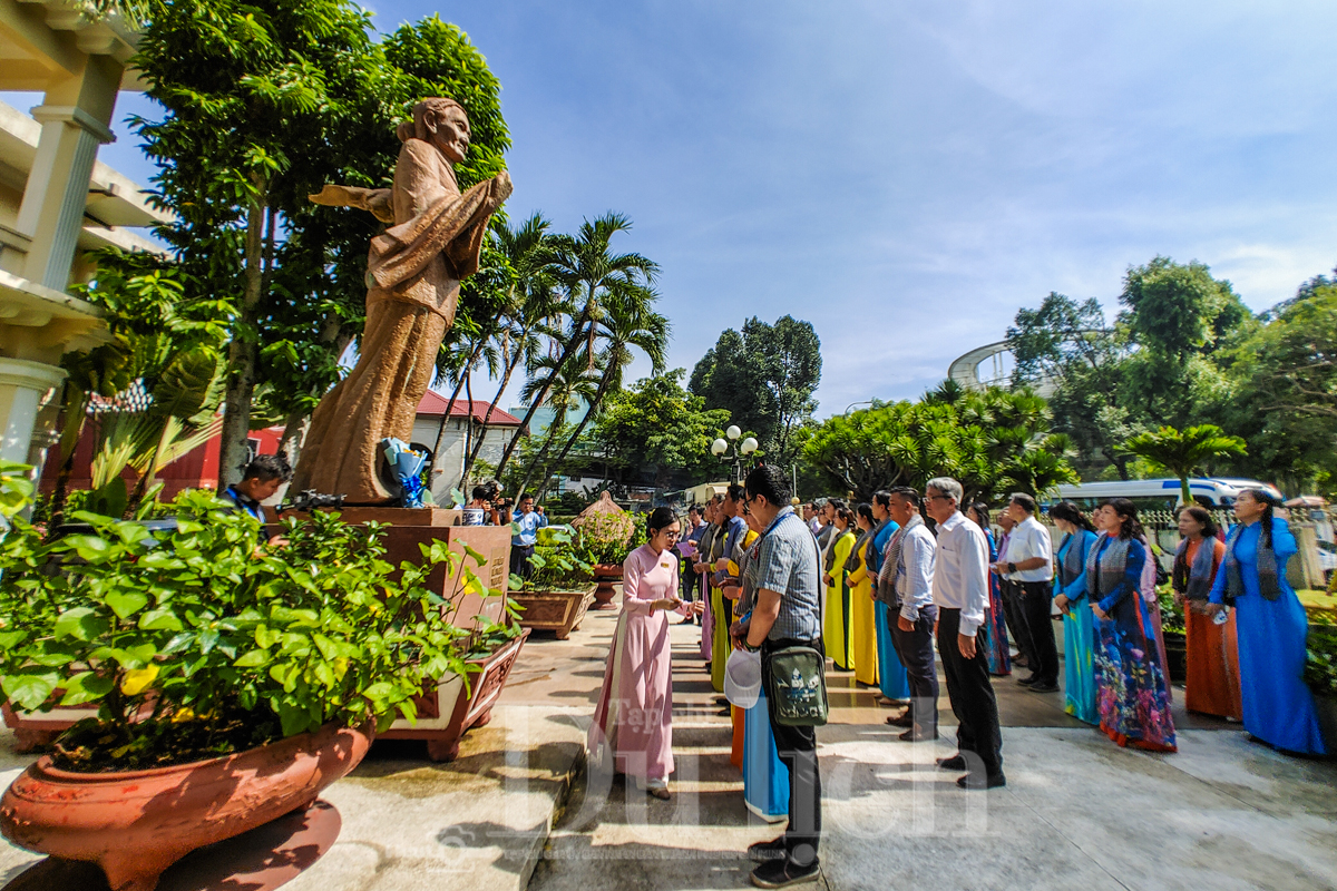 Xuân Hòa: Dáng xưa trong phố mới - 13
