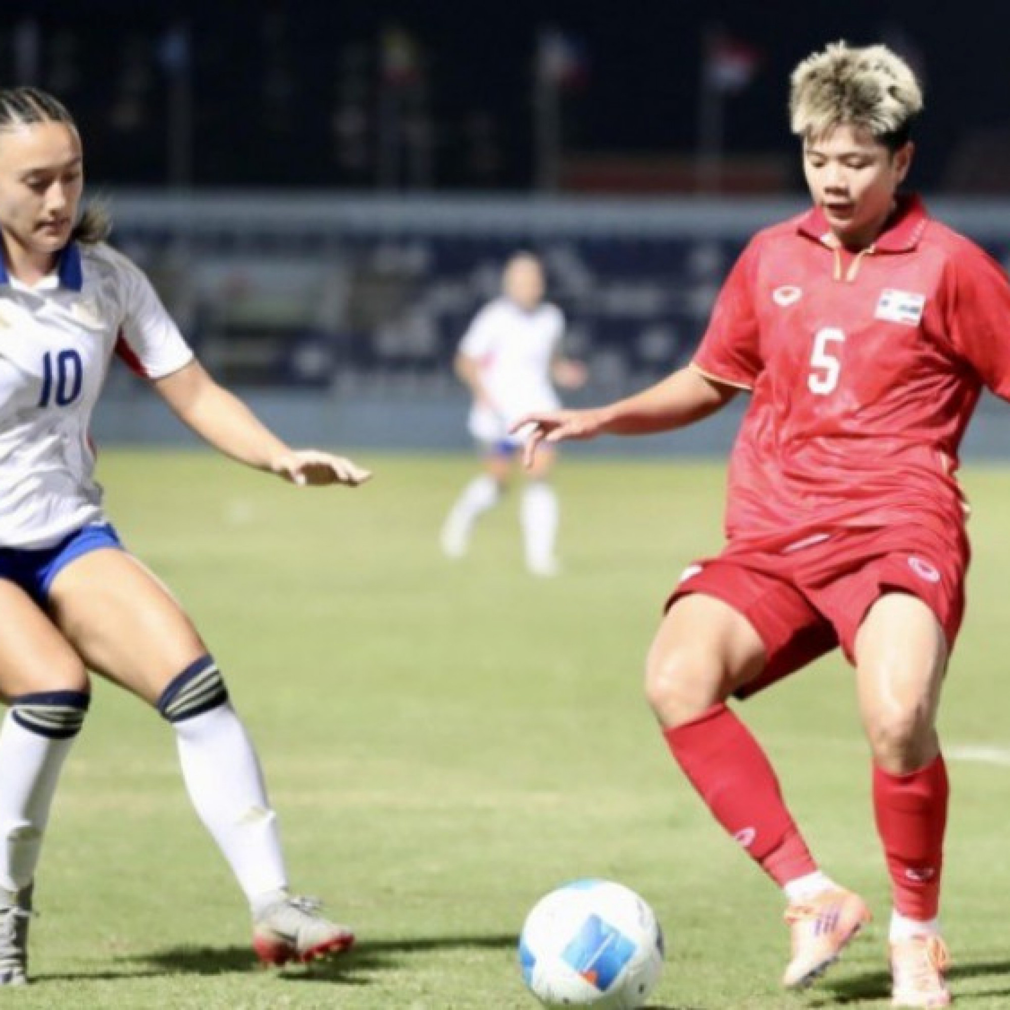  - Video bóng đá ĐT nữ Thái Lan - Philippines: Vỡ òa luân lưu, hẹn đấu ĐT Việt Nam (Bán kết SEA Games)