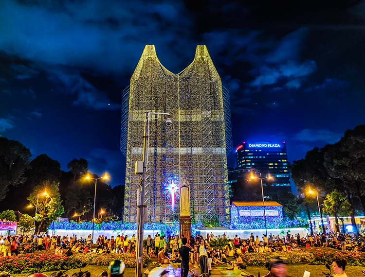 Du lịch TP.HCM thu hơn 233.000 tỷ đồng, kinh tế Thành phố giữ đà tăng trưởng - 1