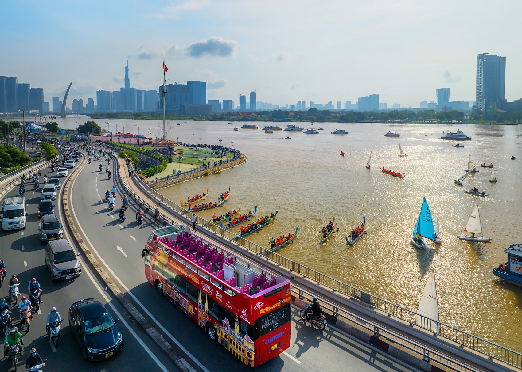 Du lịch TP.HCM thu hơn 233.000 tỷ đồng, kinh tế Thành phố giữ đà tăng trưởng - 2