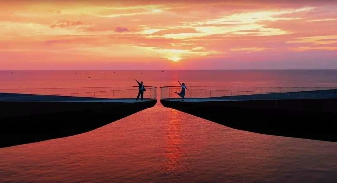 Kỳ lạ cây cầu ở Việt Nam để dành cho những nụ hôn, không phải để đi qua - 4