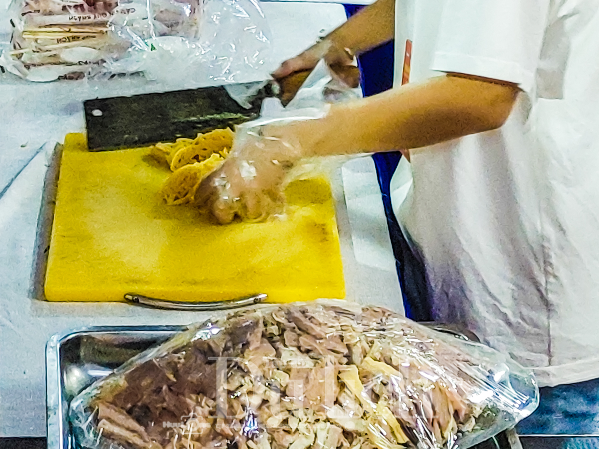 Hấp dẫn hương vị phở: Chuyến du hành ẩm thực từ núi rừng về phố thị - 10