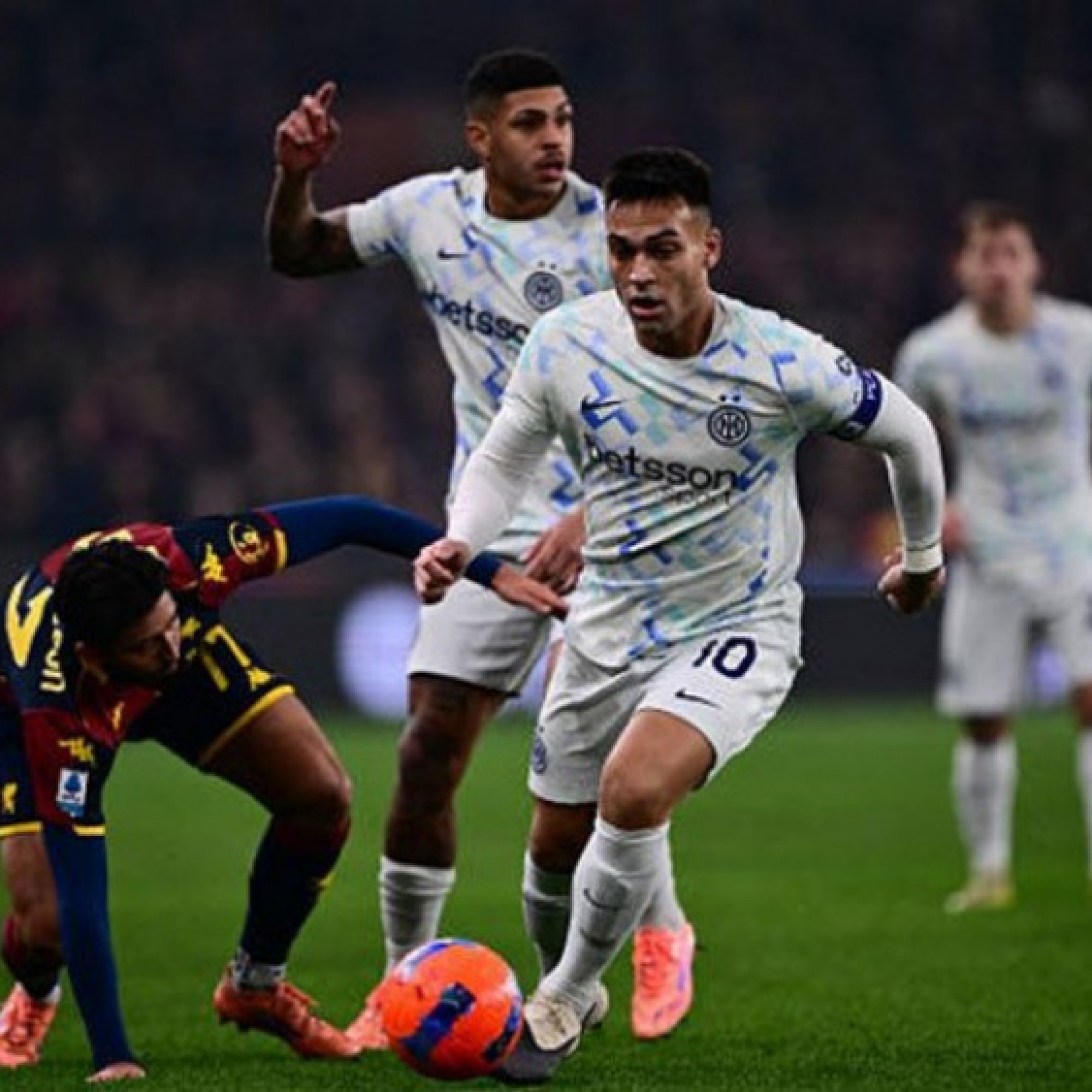  - Kết quả bóng đá Genoa - Inter Milan: Tận dụng thời cơ đánh chiếm ngôi đầu (Serie A)