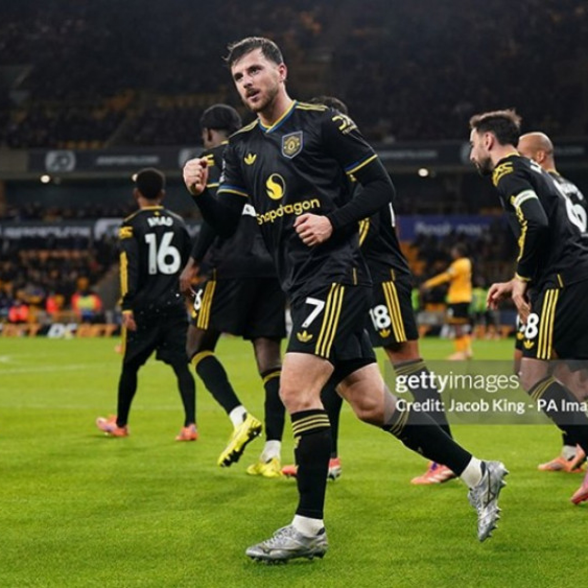  - Amorim có "con cưng" là Mason Mount ở MU, nhưng không dám dùng quá tay