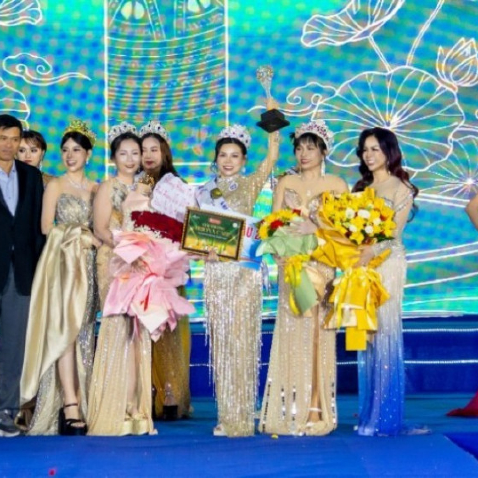 Vượt qua nhiều thử thách, Phạm Thị Hòa tỏa sáng ở ngôi vị Á hậu 2 Miss Intercontinental Entrepreneur 2025