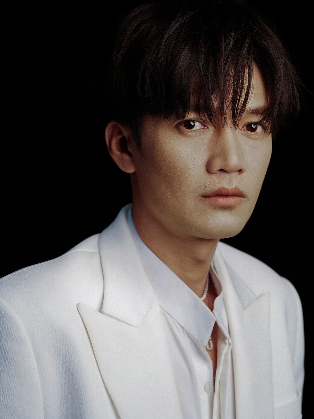 Truy Tìm Long Diên Hương cán mốc 200 tỷ, Quang Tuấn lập thành tích đóng 3 phim trăm tỷ trong năm - 1