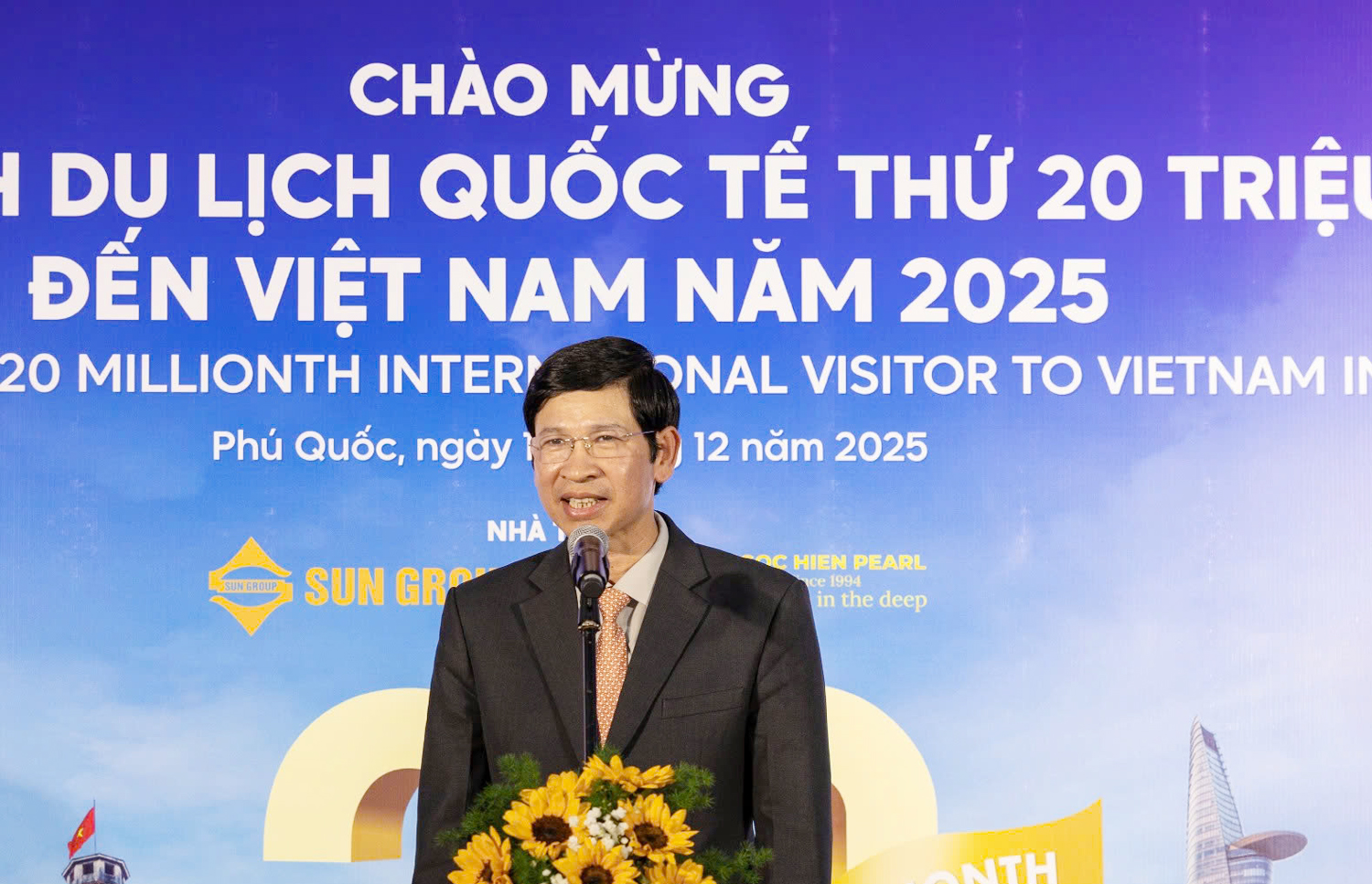 Hôm nay, Du lịch Việt Nam ghi dấu mốc lịch sử tăng trưởng chưa từng có - 2