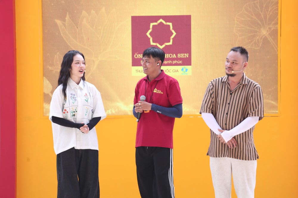 “Mái ấm gia đình Việt” trao hơn 2,5 tỷ đồng cho 18 gia đình khó khăn sau 3 ngày ghi hình tại Tây Ninh - 2