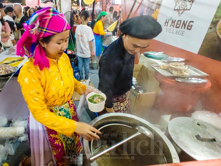 Hấp dẫn hương vị phở: Chuyến du hành ẩm thực từ núi rừng về phố thị - 11