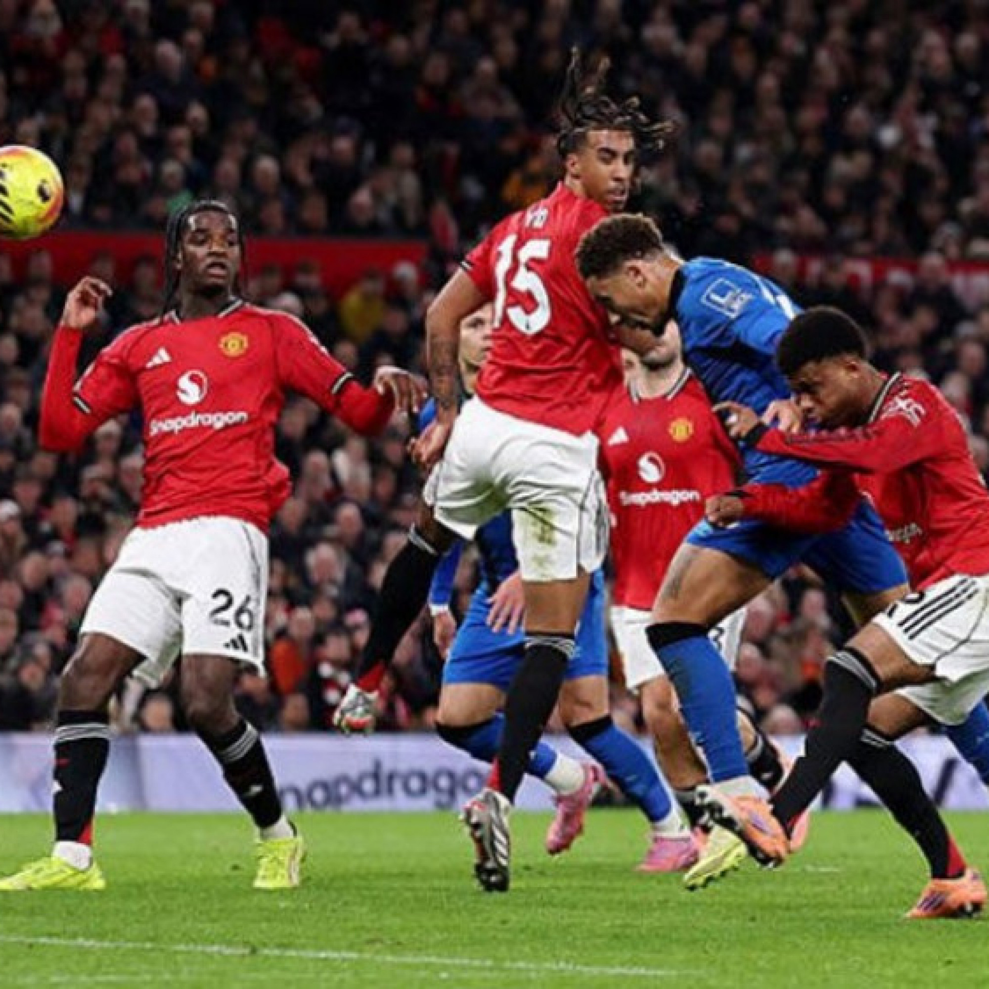  - Kết quả bóng đá MU - Bournemouth: Sai lầm phòng ngự (Ngoại hạng Anh)