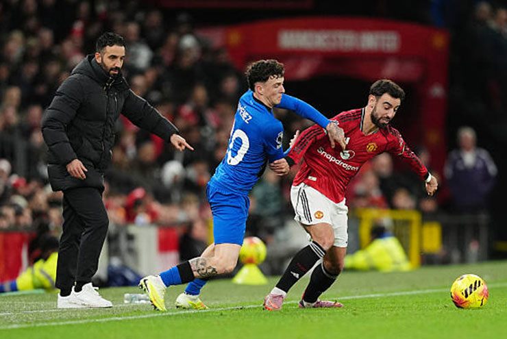 MU khổ sở trước Bournemouth, HLV Amorim nói gì sau trận hòa 8 bàn thắng? - 1