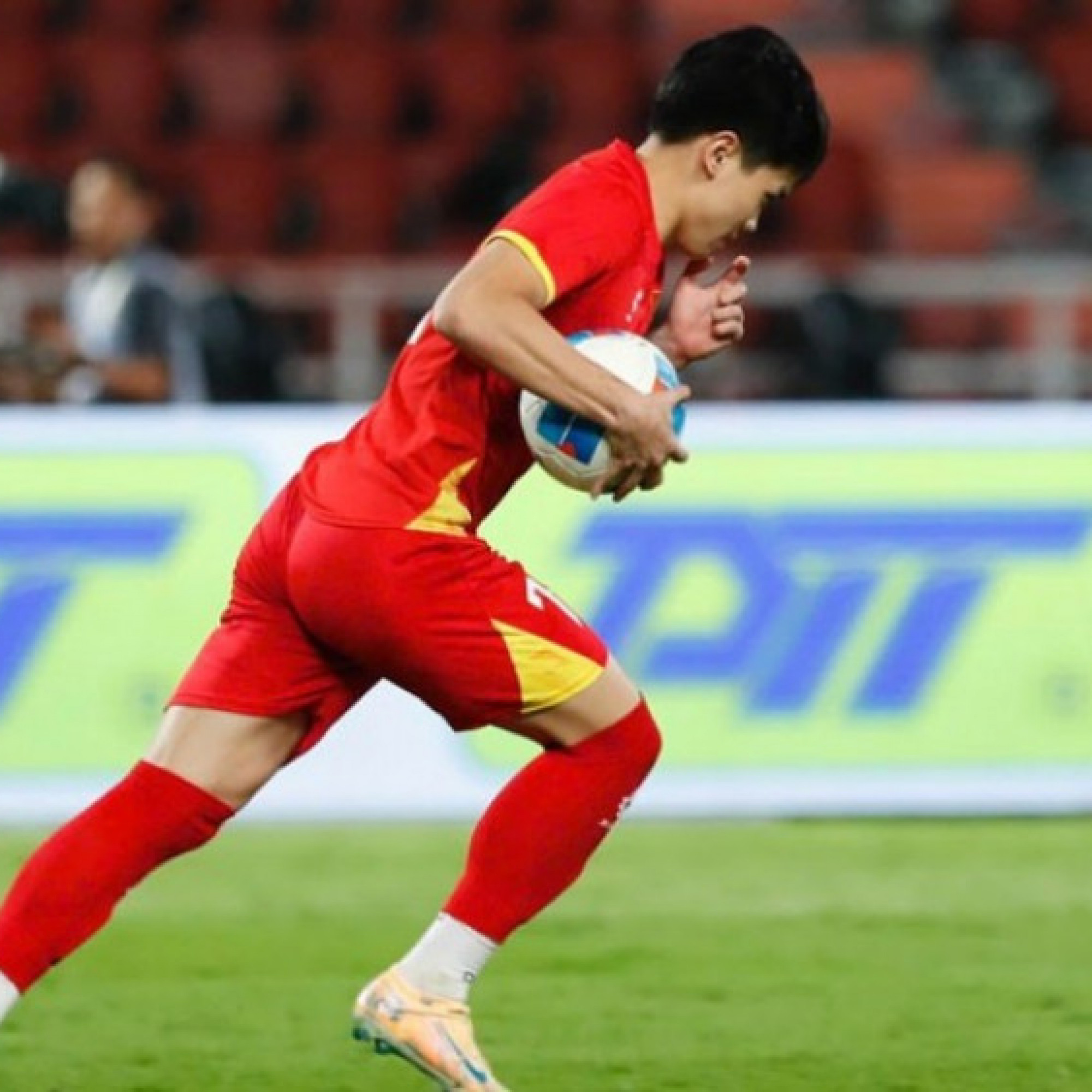  - Vỡ òa U22 Việt Nam ngược dòng U22 Thái Lan: Đình Bắc "tự làm tự ăn", Lý Đức lập công