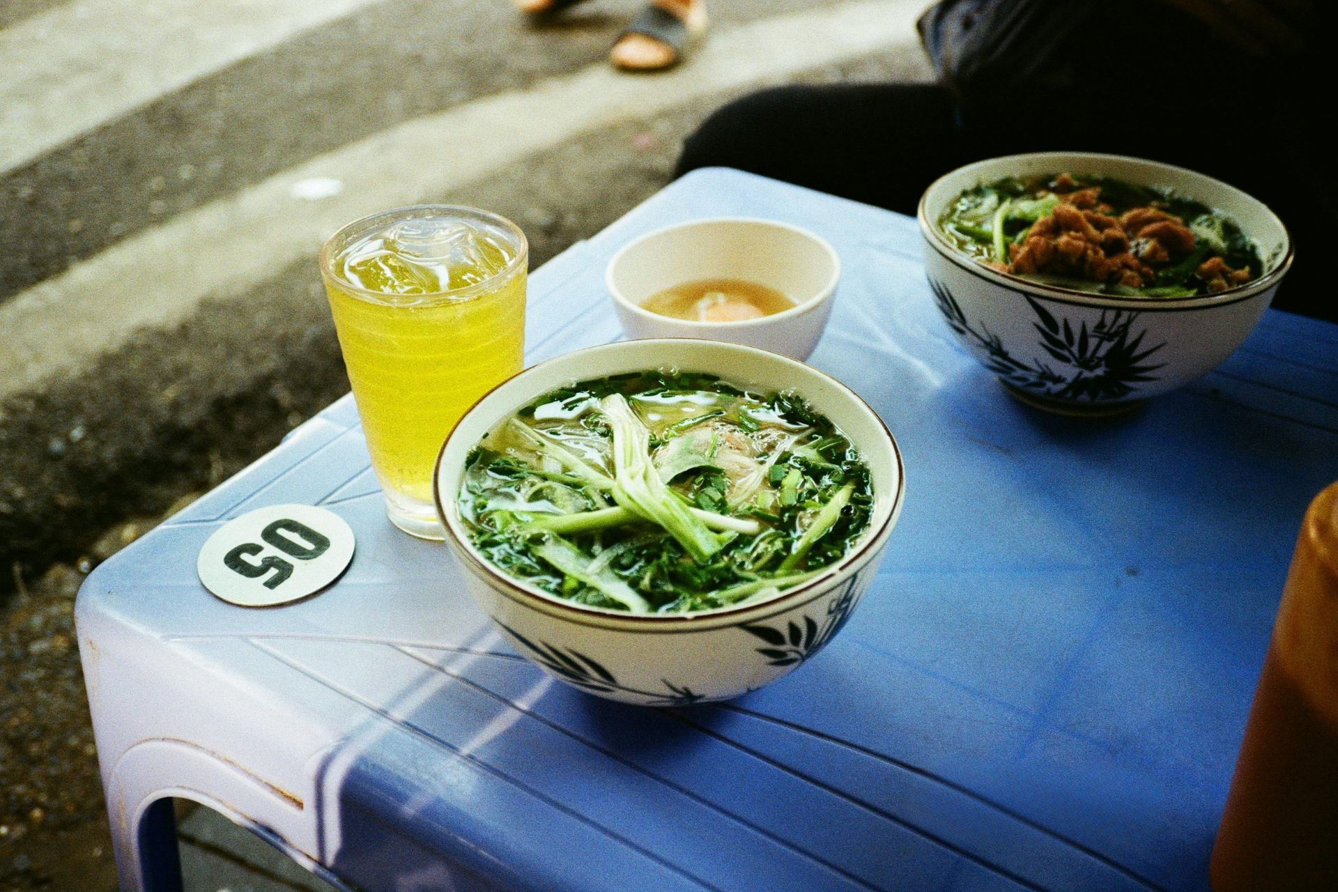 Hà Nội vào top 6 thành phố có chi phí vui chơi rẻ nhất thế giới - 3