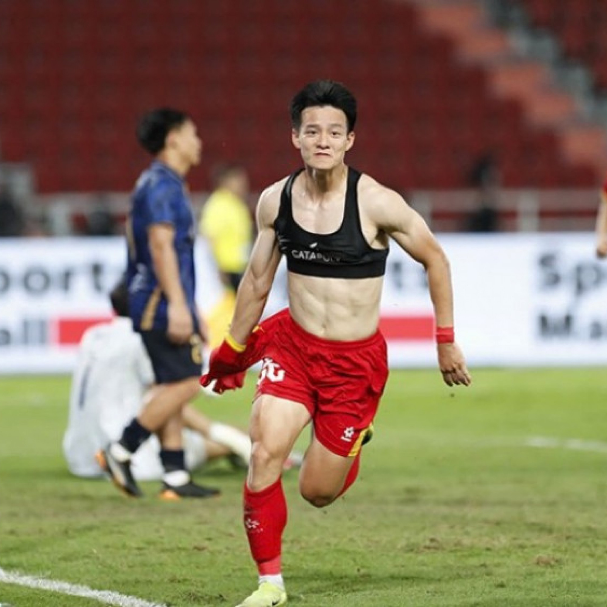  - Nức lòng U22 Việt Nam hạ U22 Thái Lan ngoạn mục, đoạt huy chương vàng SEA Games