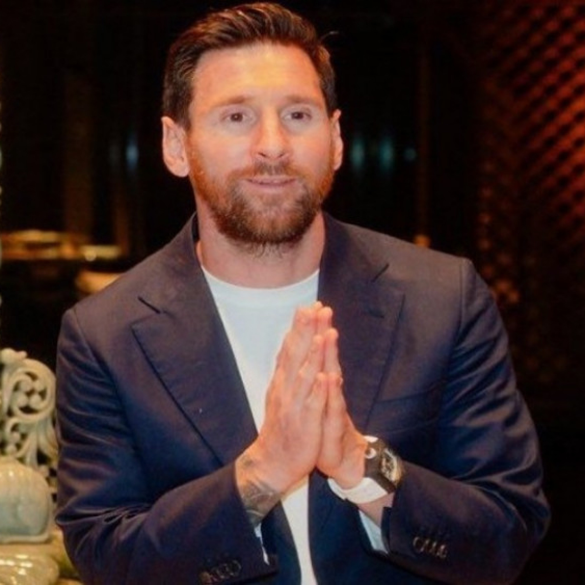  - Messi "đại náo" Ấn Độ, nhận món quà siêu hiếm gần 32 tỷ đồng từ tỷ phú