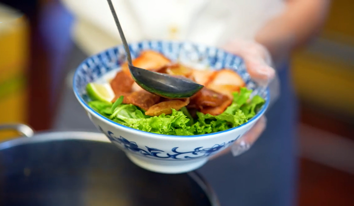 Món ăn làm từ nước giếng cổ ở Đà Nẵng được đánh giá là ngon nhất thế giới - 1