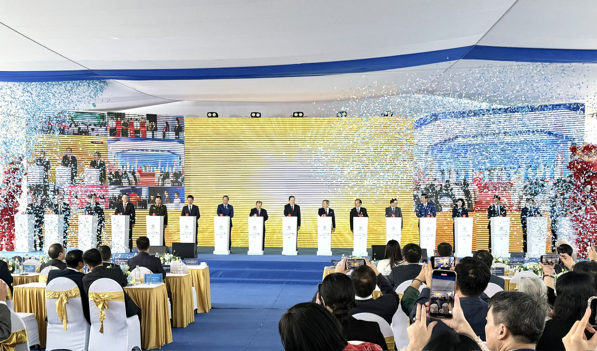 thu tuong: khoi cong nhung cong trinh dac biet quan trong, voi nhieu 'diem nhat' - 5