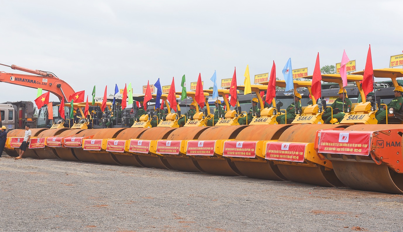 xay dung duong bo cao toc quy nhon – pleiku 43.734 ty dong - 3