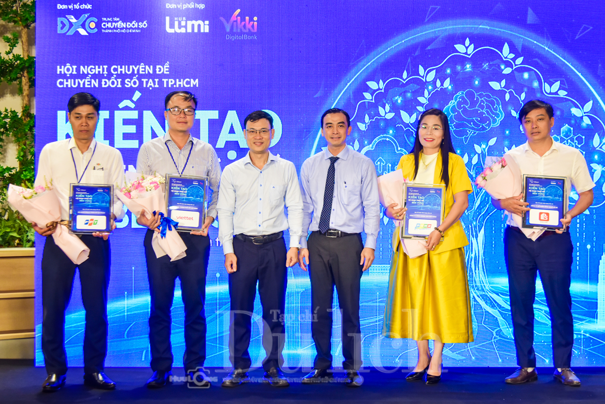Chuyển đổi số tại TP.HCM: Kiến tạo hệ sinh thái số bền vững - 1