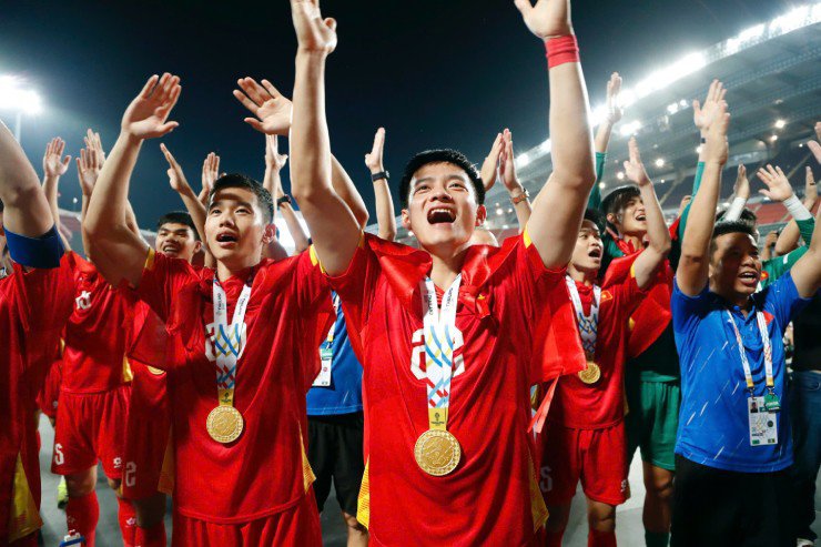 U22 Việt Nam vô địch SEA Games, báo Indonesia lo lắng về bóng đá nước nhà - 1