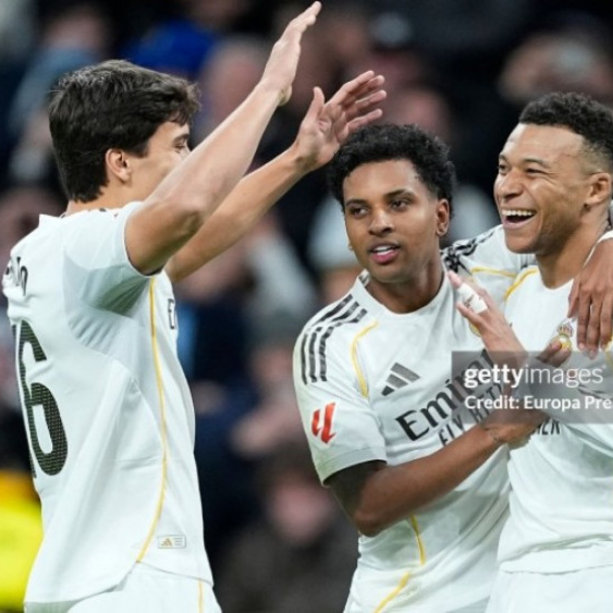  - Nóng bảng xếp hạng La Liga: Real Madrid thắng vất vả, "phả hơi nóng" lên Barca