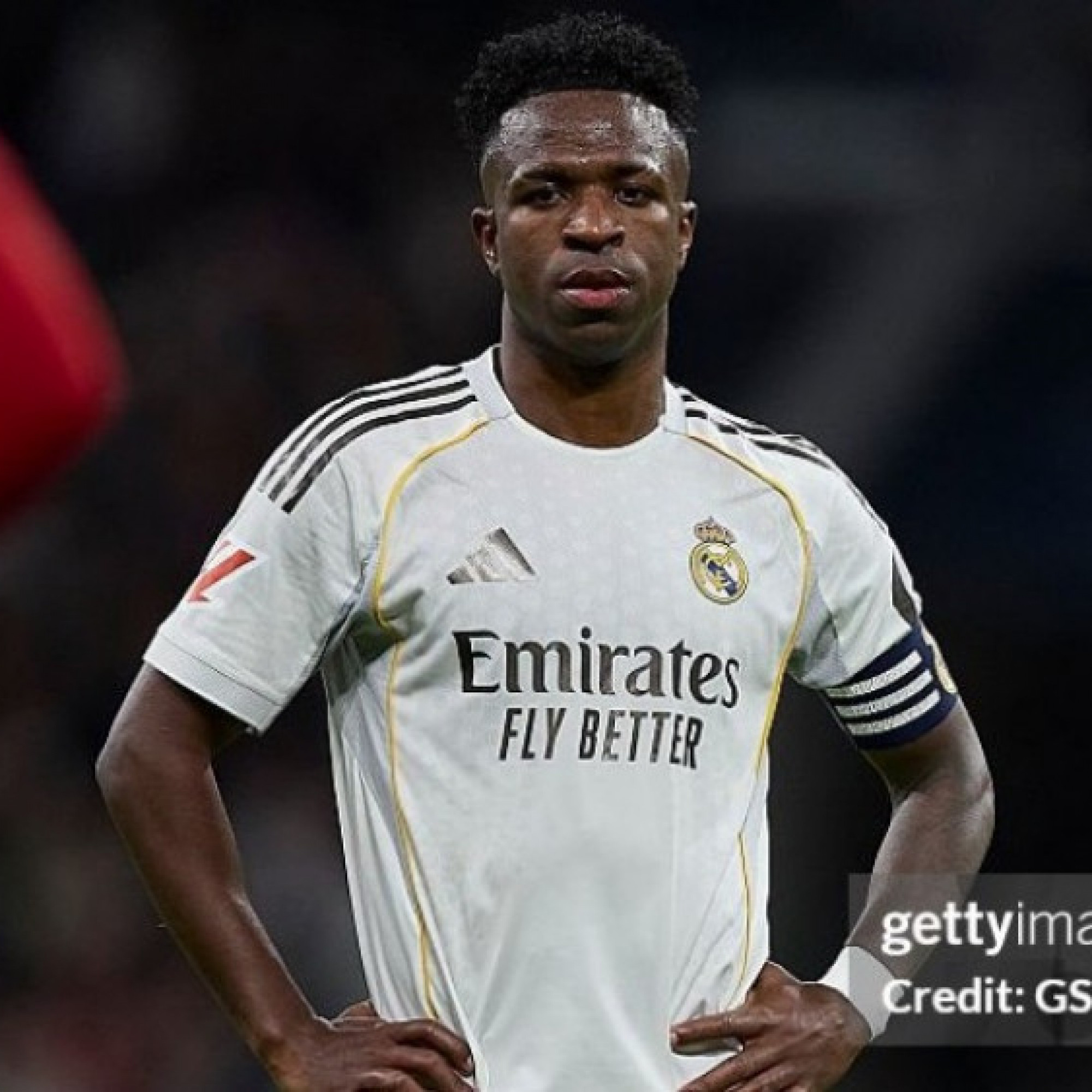  - Vinicius phản ứng sốc vì bị la ó, cho Real Madrid "bay màu" trên mạng xã hội