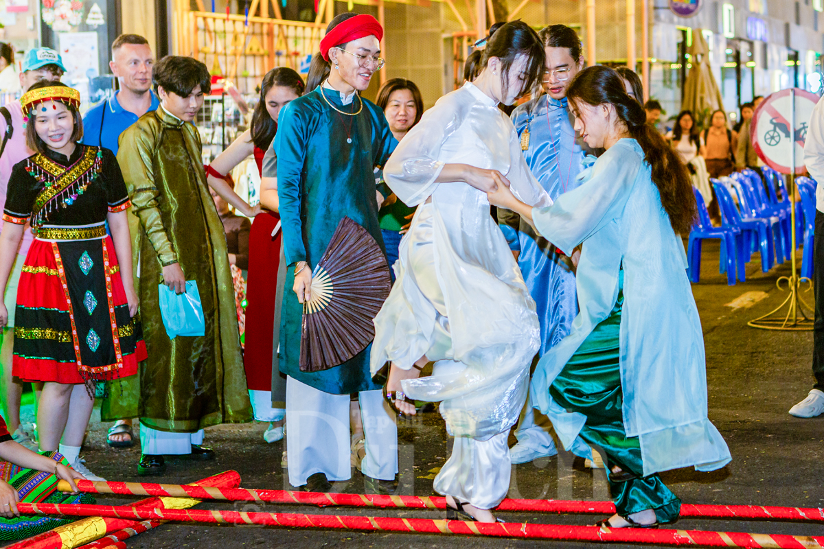 Ngành du lịch Việt Nam khẳng định vai trò trụ cột chiến lược - 1