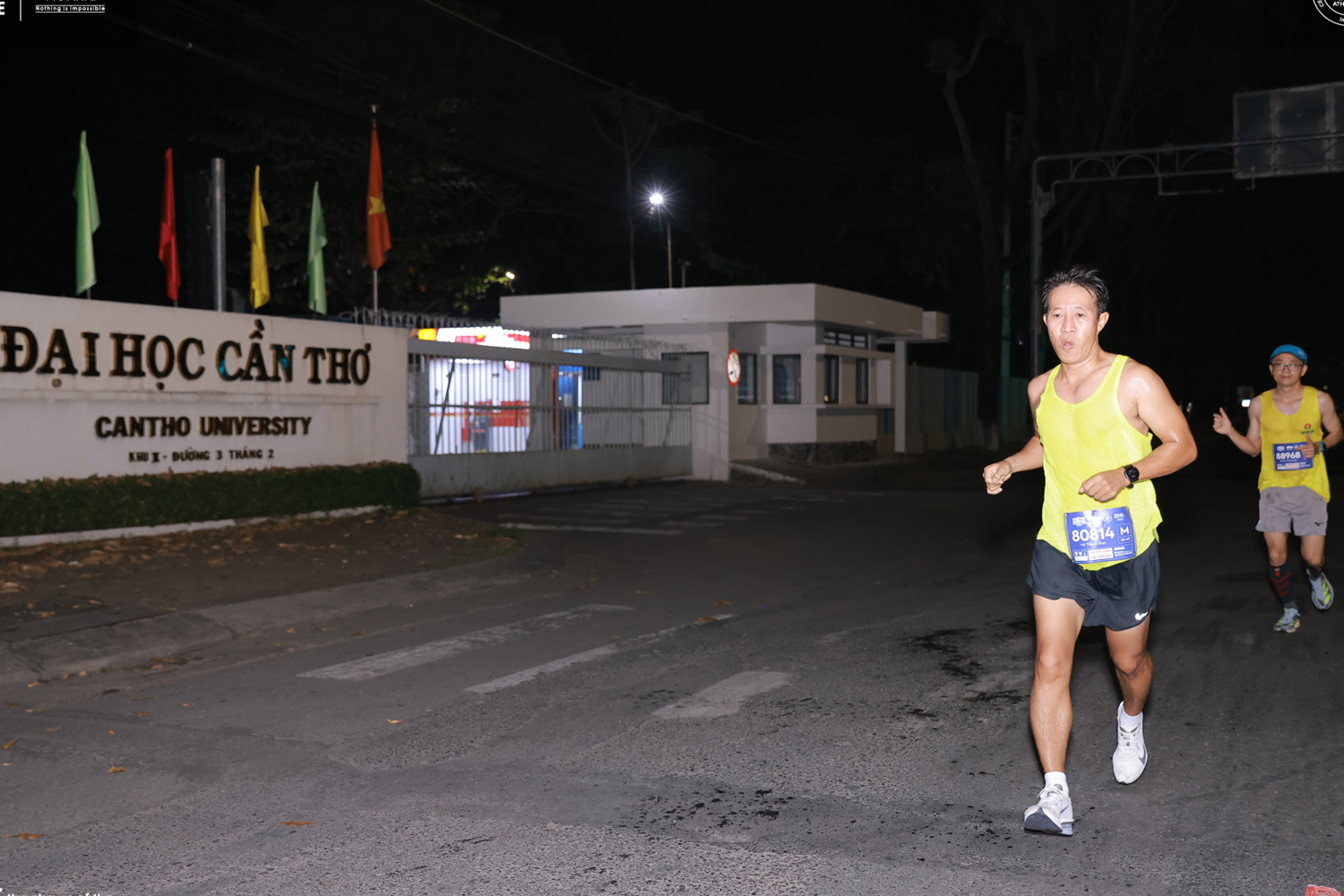 Hơn 10.000 người tham gia giải Marathon quốc tế Di sản Cần Thơ 2025 - 4